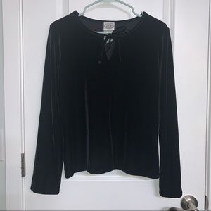 Women’s M Laura Ashley VTG Black Velvet Tie Neck Split Flare Sleeve Holiday Top